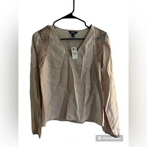 Pale pink Express XS top with lace accent
